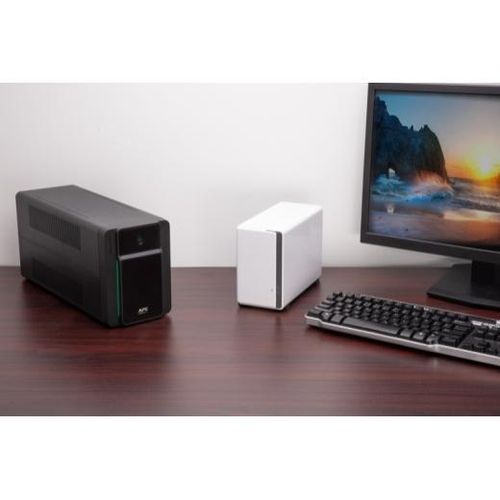 aaa APC EASY UPS 2200VA 230V AVR IEC SOCKETS