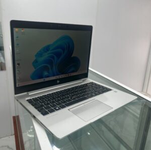 AMD Ryzen 7,8GB Ram, 512 GB SSD,14" Display