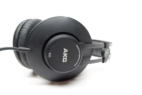 AKG-K52-Headphones1 AKG-K52-Headphones